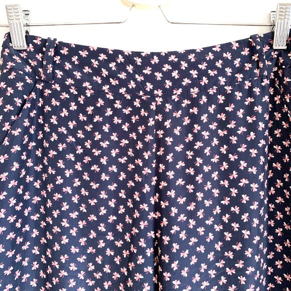 Forever 21 | Pattern Wide legged Pants - Picture 3 of 7